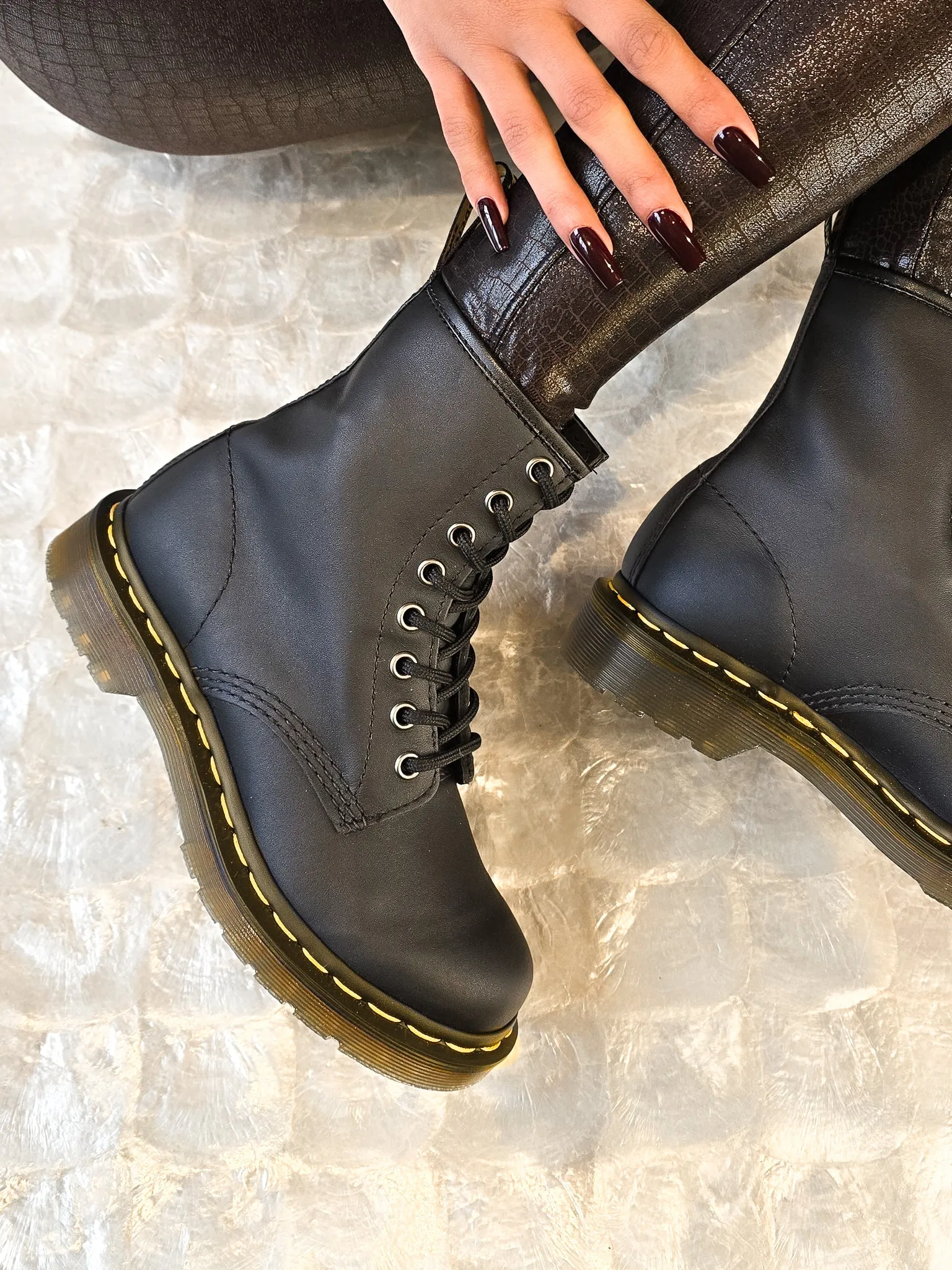 DR. MARTENS 1460 BLACK NAPPA